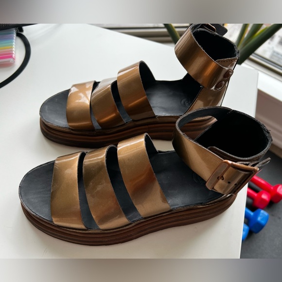 Dr Martens Clarissa platform sandle in bronze *rare limited edition, never worn - Picture 5 of 6